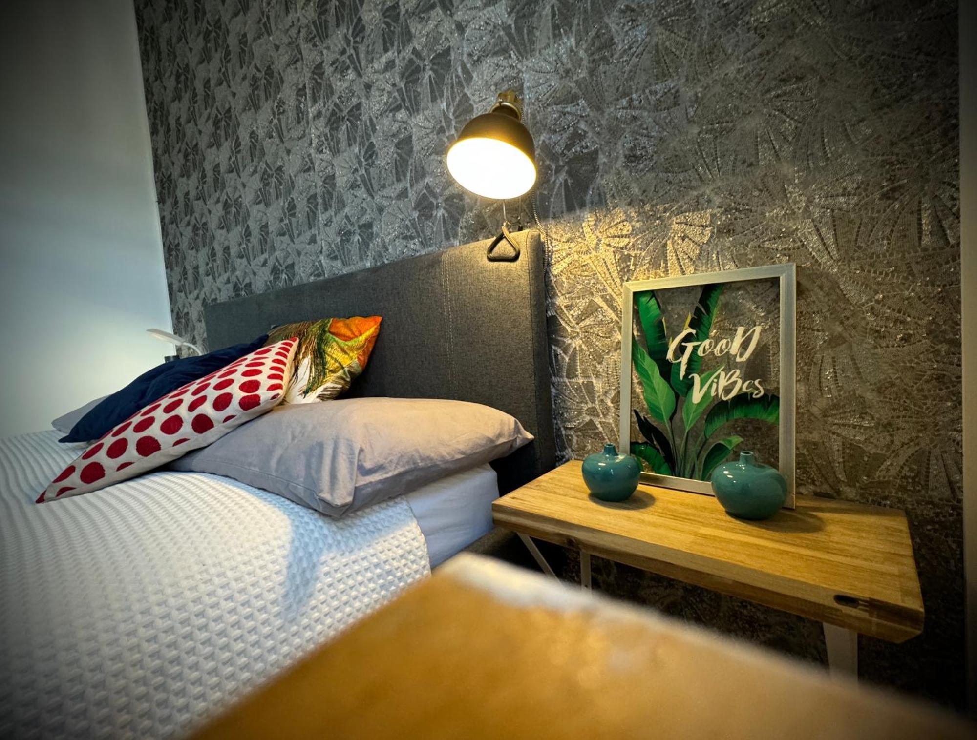 Private Room In A Stylish Flat London Exterior photo